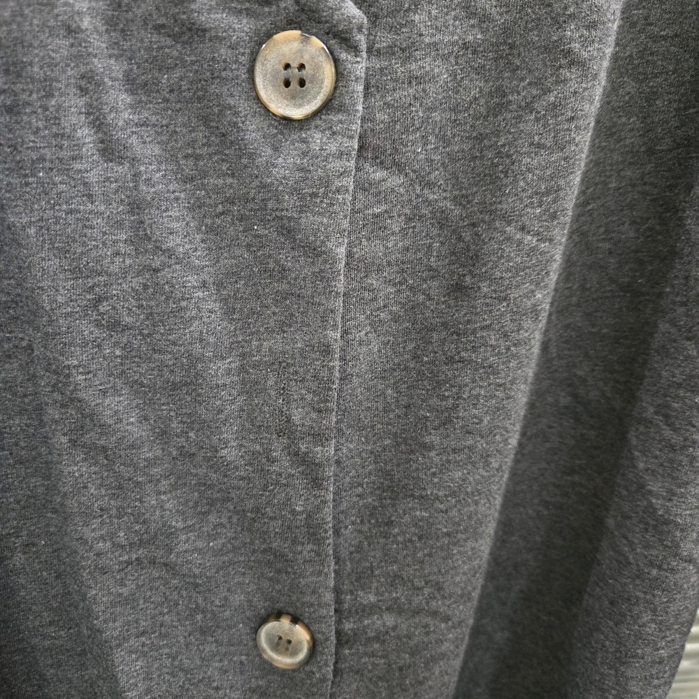 Simple Gray Top - Picture 4 of 7